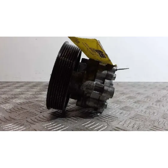 Bomba Direccion para Toyota Avensis Berlina (T25)