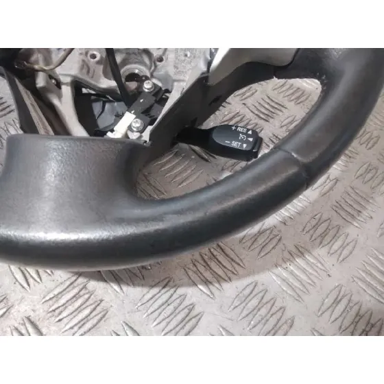 Volante para Toyota Auris