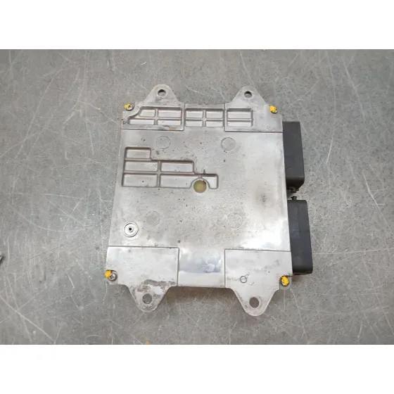 Centralita Motor Uce para Mitsubishi Colt Berlina 5 (Z30A)