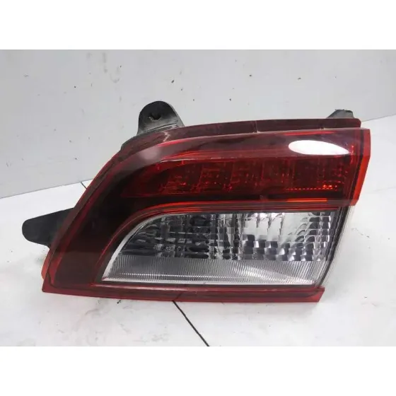 Piloto Trasero Derecho Interior para Subaru Outback (B15)