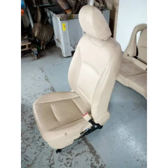 Juego Asientos Completo para Subaru Outback (B15)