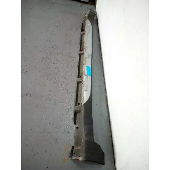 Faldon Lateral para Subaru Outback (B15)