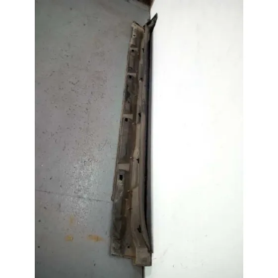 Faldon Lateral para Subaru Outback (B15)