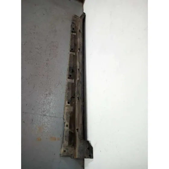 Faldon Lateral para Subaru Outback (B15)