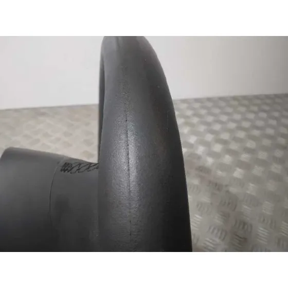 Volante para Ford Kuga (Cbs)