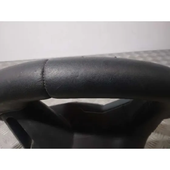 Volante para Ford Kuga (Cbs)