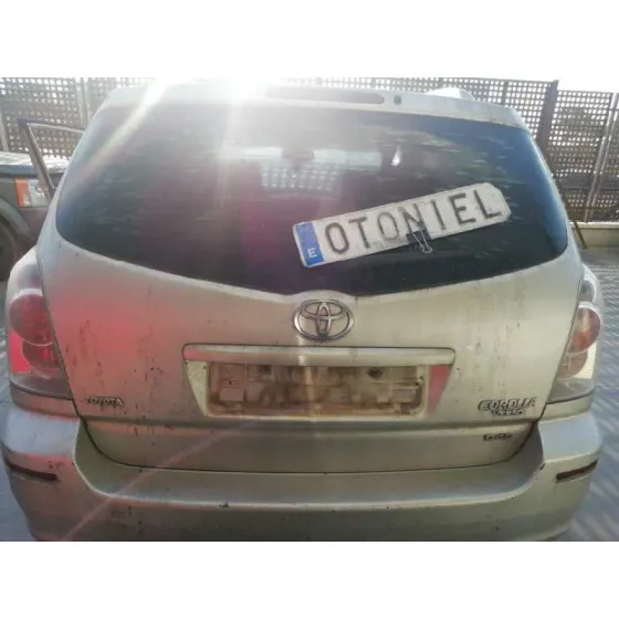 Porton Trasero para Toyota Corolla Verso (R1)