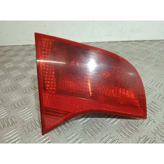 Piloto Trasero Izquierdo Interior para Audi A4 Avant (8E)