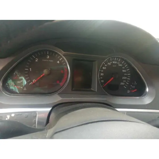 Cuadro Instrumentos para Audi A6 Berlina (4F2)