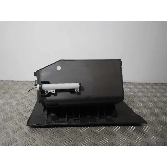 Guantera para Ford Focus Lim.