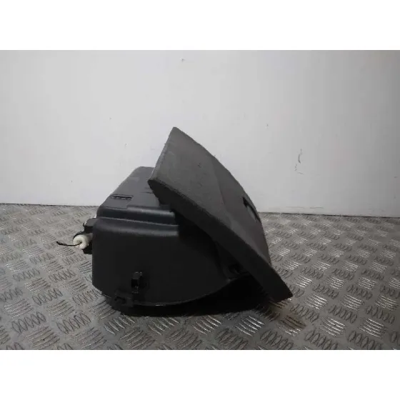 Guantera para Ford Focus Lim.