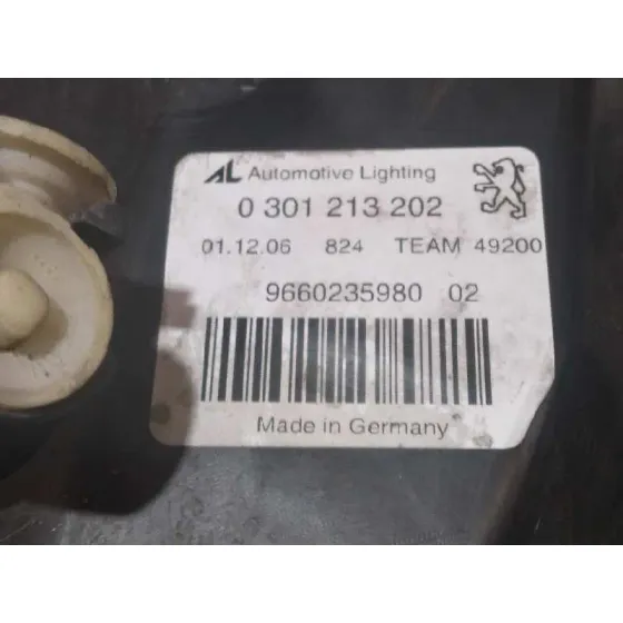 Faro Derecho para Peugeot 407