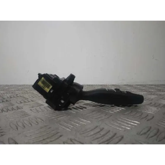 Mando Limpia para Kia Carens ( )