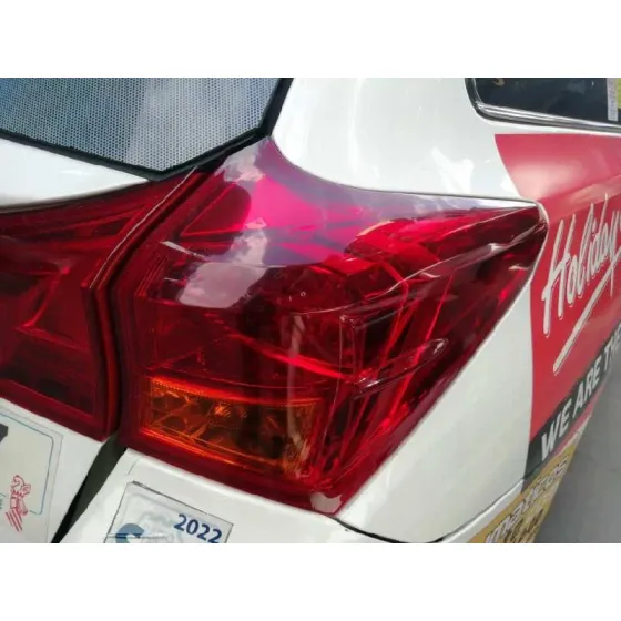 Piloto Trasero Derecho para Toyota Auris Touring Sports (E18)