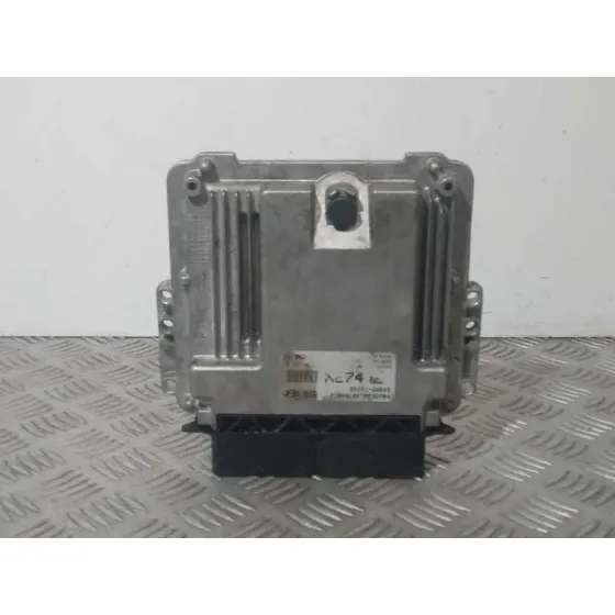 Centralita Motor Uce para Kia Carens ( )