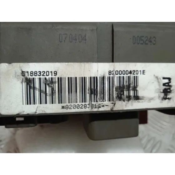 Caja Reles / Fusibles para Renault Laguna Ii (Bg0)