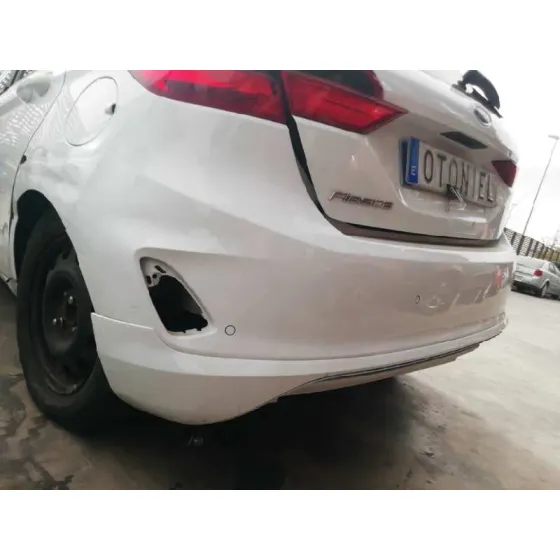 Paragolpes Trasero para Ford Fiesta (Ce1)