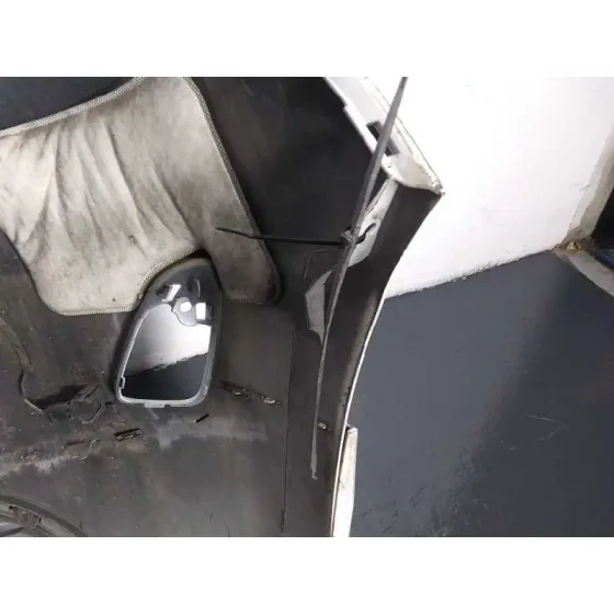 Paragolpes Trasero para Ford Fiesta (Ce1)