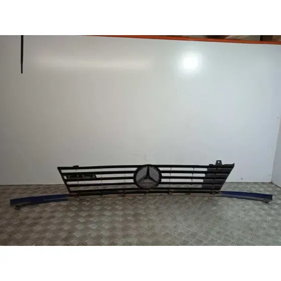 Rejilla Delantera para Mercedes-Benz Vito (W638) Combi