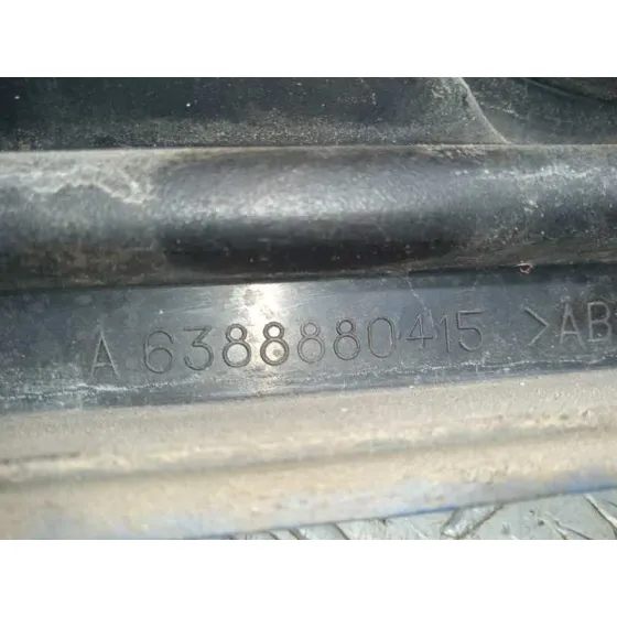 Rejilla Delantera para Mercedes-Benz Vito (W638) Combi