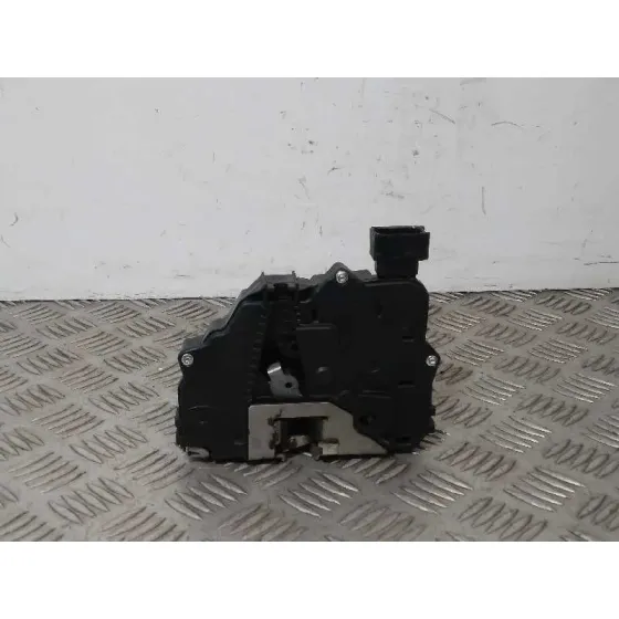 Cerradura Puerta Delantera Derecha para Opel Corsa D