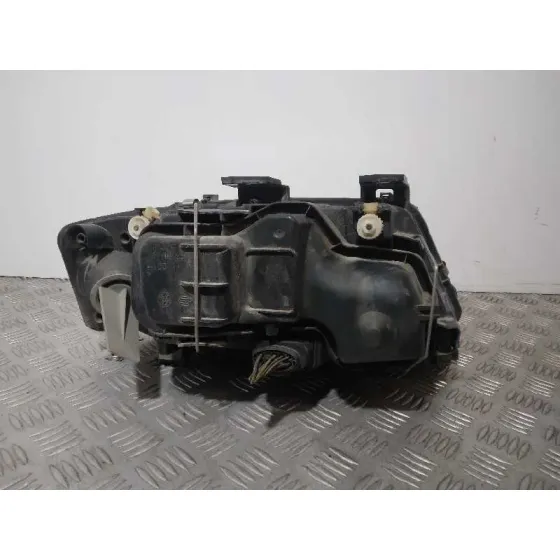 Faro Izquierdo para Audi A6 Berlina (4B2)