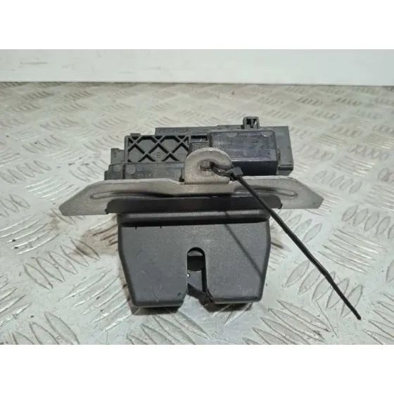 Cerradura Maletero / Porton para Ford Fiesta (Ce1)