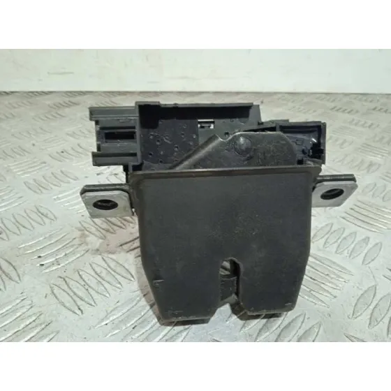 Cerradura Maletero / Porton para Ford Fiesta (Ce1)