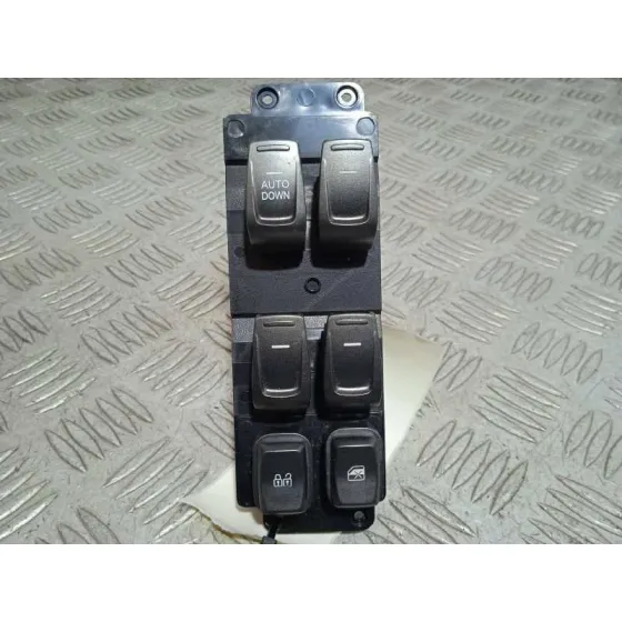 Mando Elevalunas Delantero Izquierdo para Ssangyong Tivoli