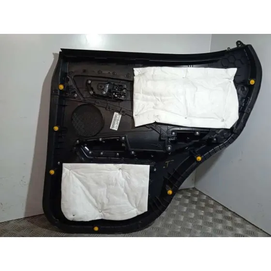 Guarnecido Puerta Trasera Izquierda para Ssangyong Tivoli