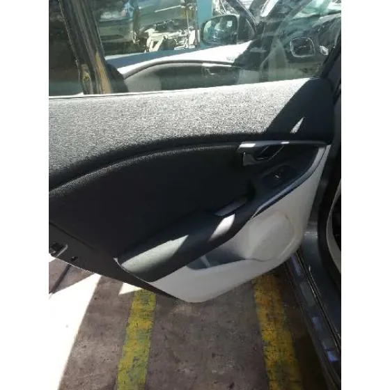 Guarnecido Puerta Trasera Izquierda para Volvo V40