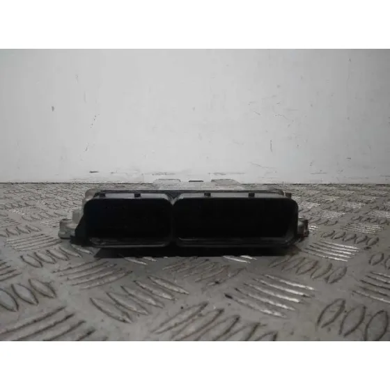 Centralita Motor Uce para Opel Zafira B