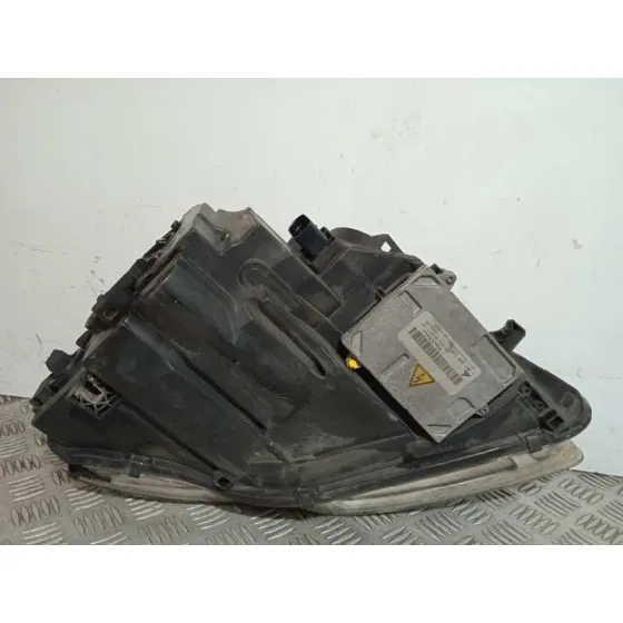 Faro Izquierdo para Audi A4 Avant (8E)