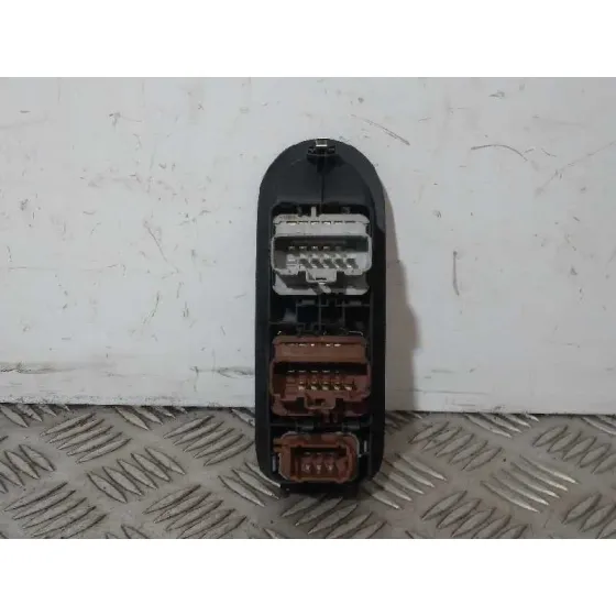 Mando Elevalunas Delantero Izquierdo para Renault Megane Ii Classic Berlina