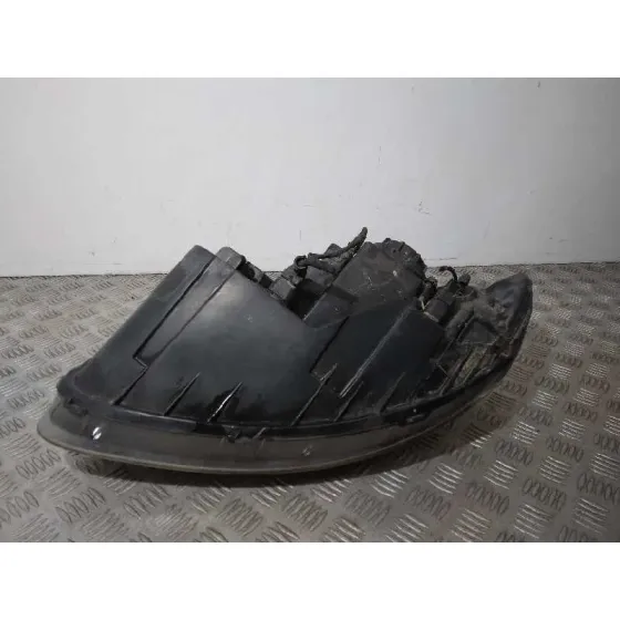 Faro Derecho para Hyundai Santa Fe (Bm)