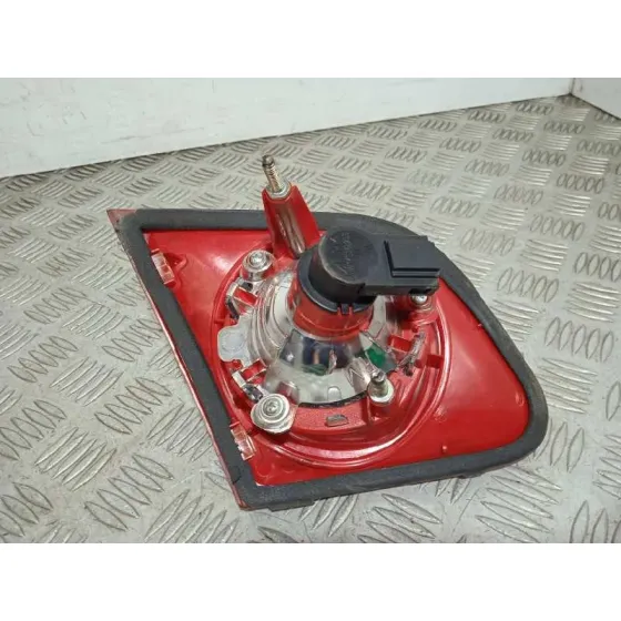 Piloto Trasero Derecho Interior para Volkswagen Passat Berlina (3C2)