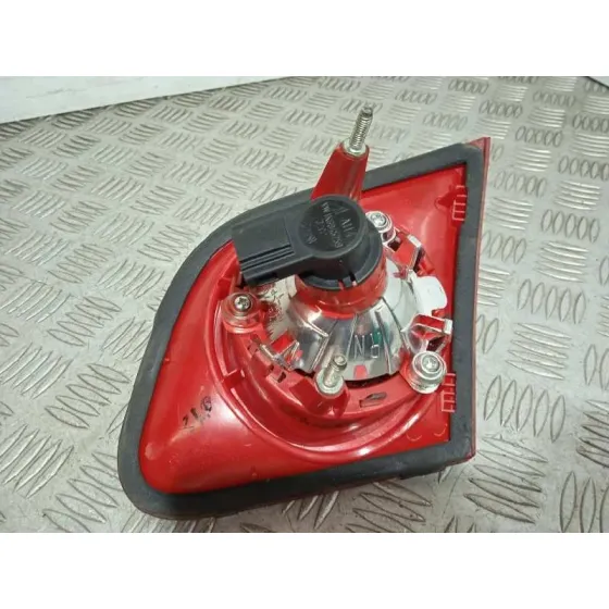 Piloto Trasero Izquierdo Interior para Volkswagen Passat Berlina (3C2)