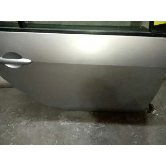 Puerta Trasera Derecha para Nissan Primera Berlina (P12)