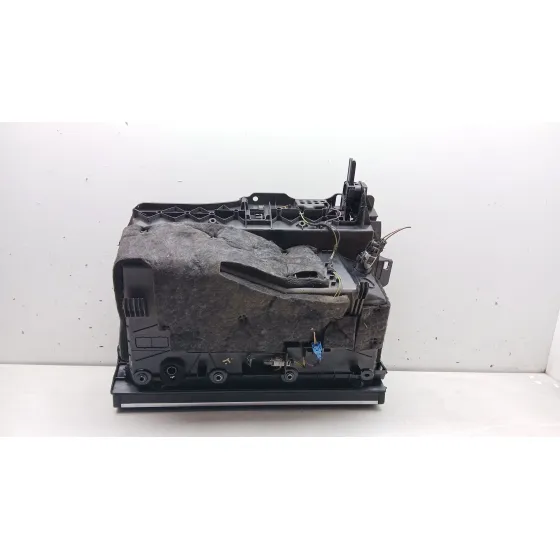 Guantera para Mercedes-Benz Clase C (W204) Berlina