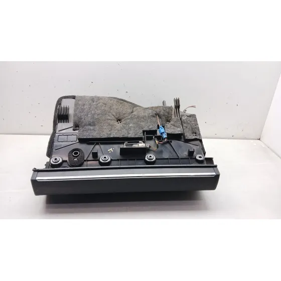 Guantera para Mercedes-Benz Clase C (W204) Berlina