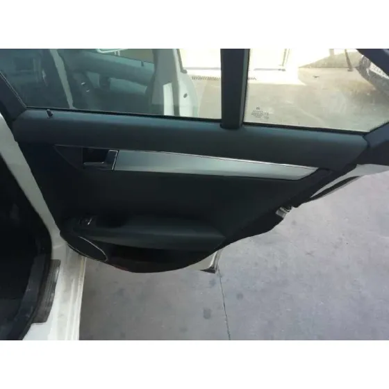 Guarnecido Puerta Trasera Derecha para Mercedes-Benz Clase C (W204) Berlina