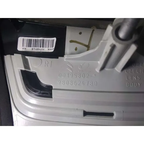 Piloto Trasero Derecho Interior para Citroën C4 Lim.