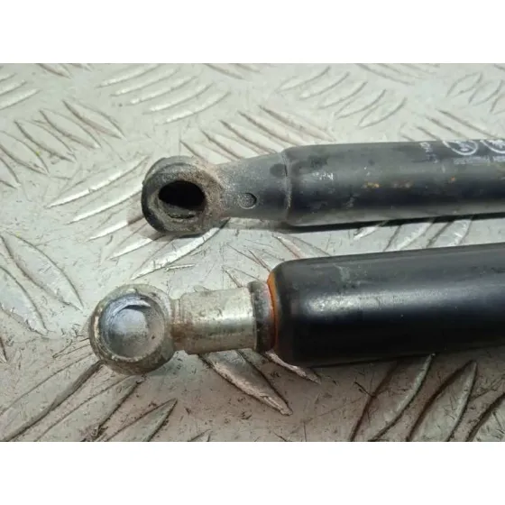 Amortiguadores Maletero / Porton para Honda Civic Berlina (Fn)