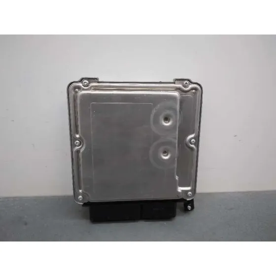Centralita Motor Uce para Audi A4 Berlina (8E)