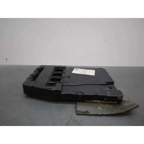 Caja Reles / Fusibles para Renault Megane Ii Berlina 3P