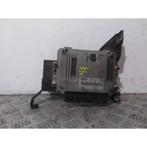Centralita Motor Uce para Renault Megane Ii Berlina 3P