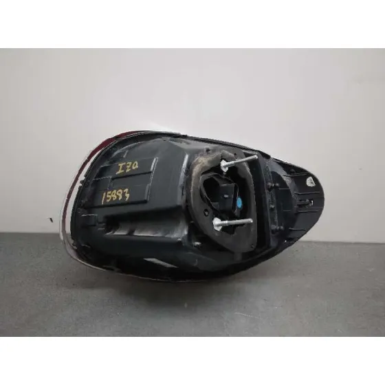 Piloto Trasero Izquierdo para Fiat 500 L (330)