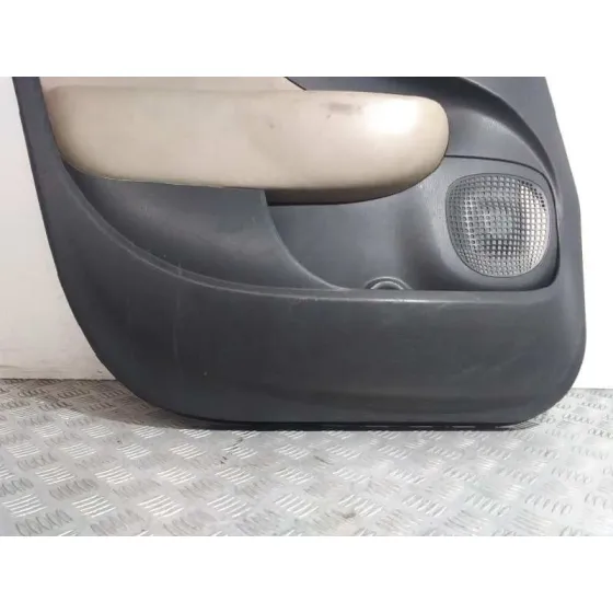 Guarnecido Puerta Delantera Izquierda para Fiat 500 L (330)