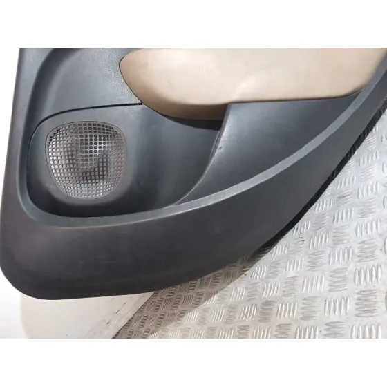 Guarnecido Puerta Trasera Derecha para Fiat 500 L (330)
