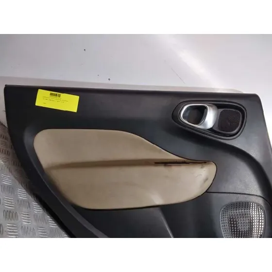 Guarnecido Puerta Trasera Izquierda para Fiat 500 L (330)